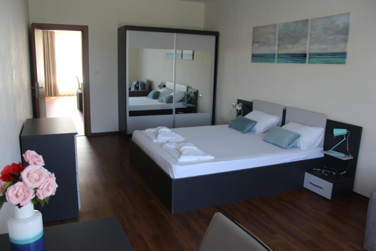 Solei Apartments Primorsko Luaran gambar