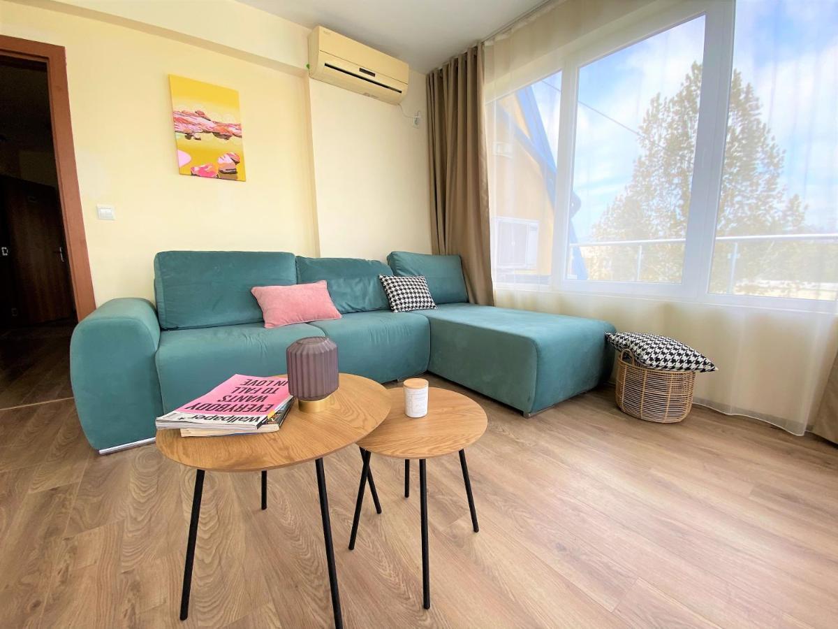 Solei Apartments Primorsko Luaran gambar