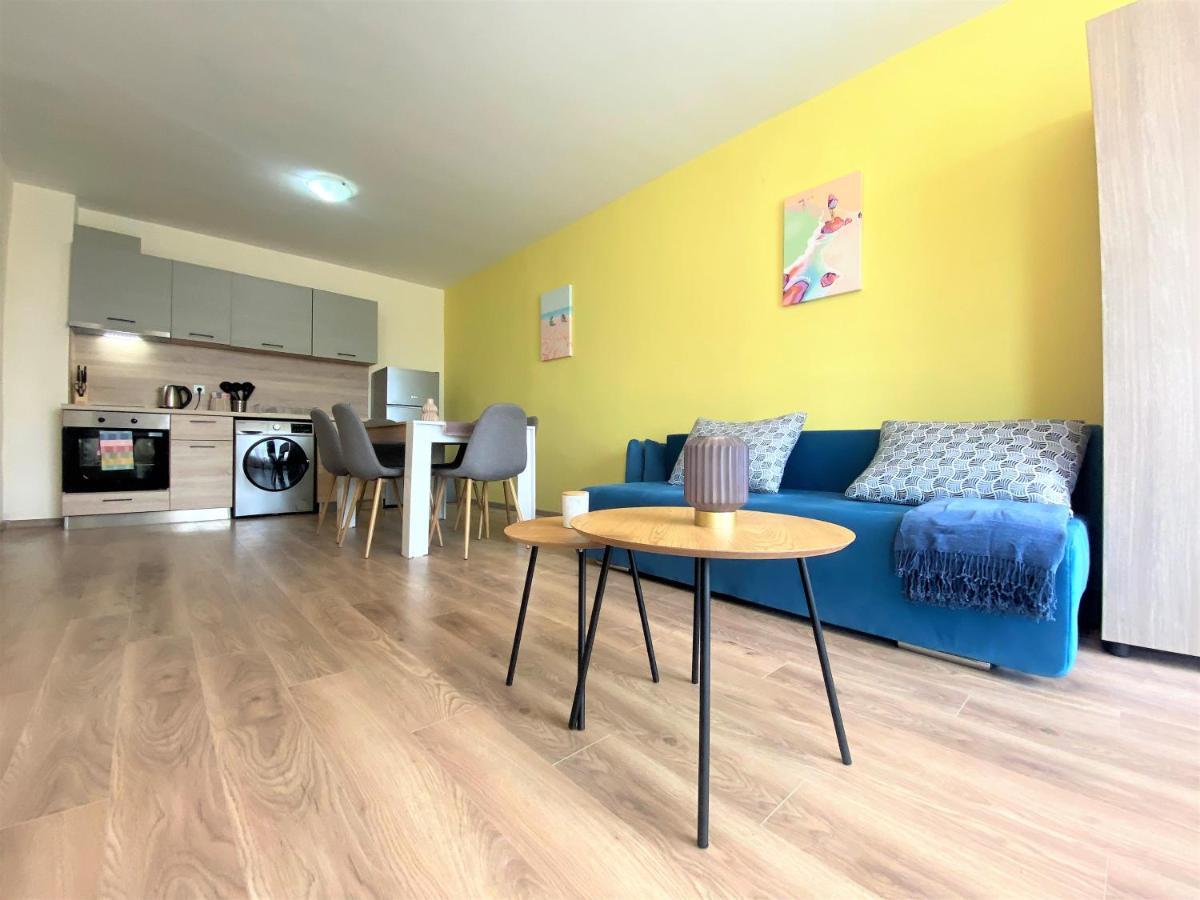 Solei Apartments Primorsko Luaran gambar