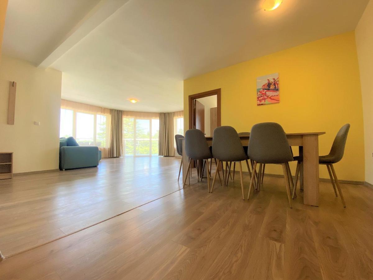Solei Apartments Primorsko Luaran gambar